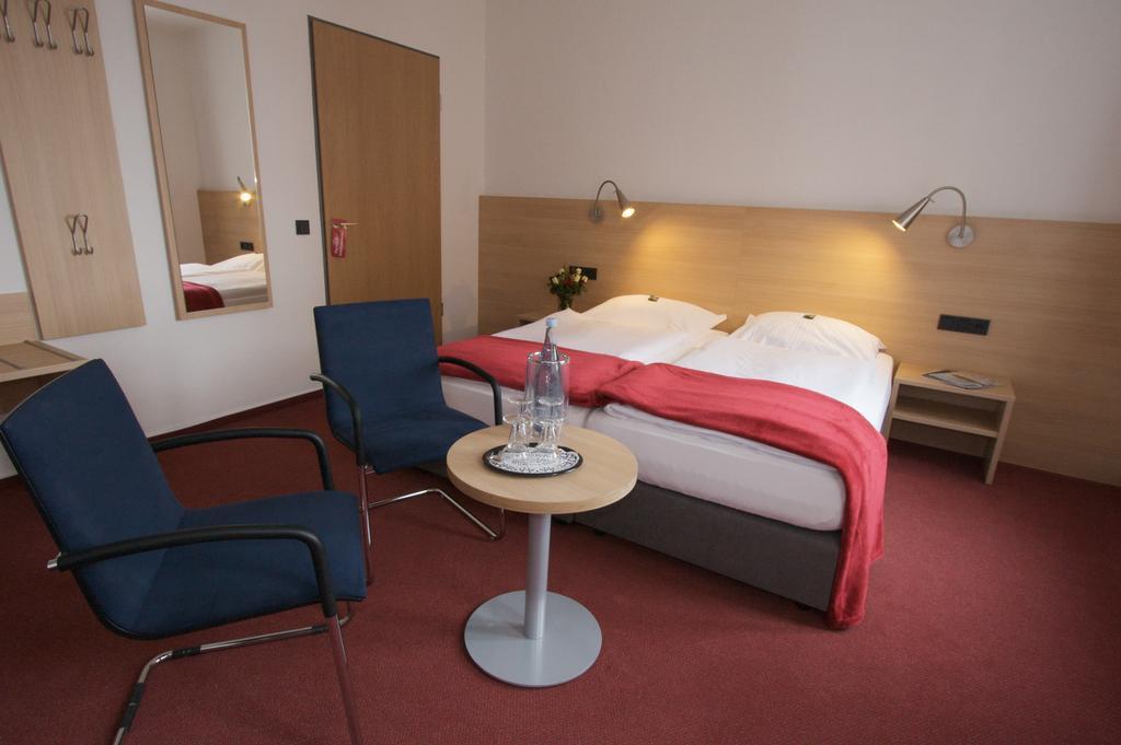 Hotel Haus Vom Guten Hirten Munster  Bilik gambar